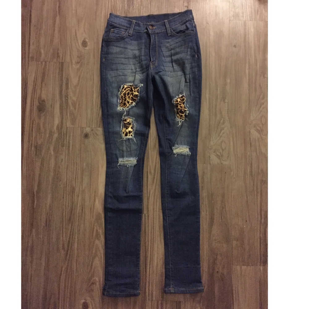 Ripped slim denim jeans stretchy cheetah skinny